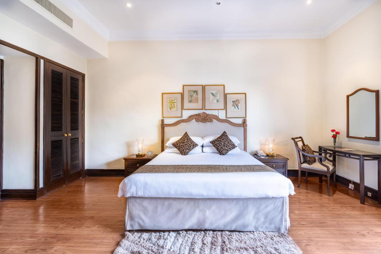 The Soaltee Kathmandu Hotell Exteriör bild