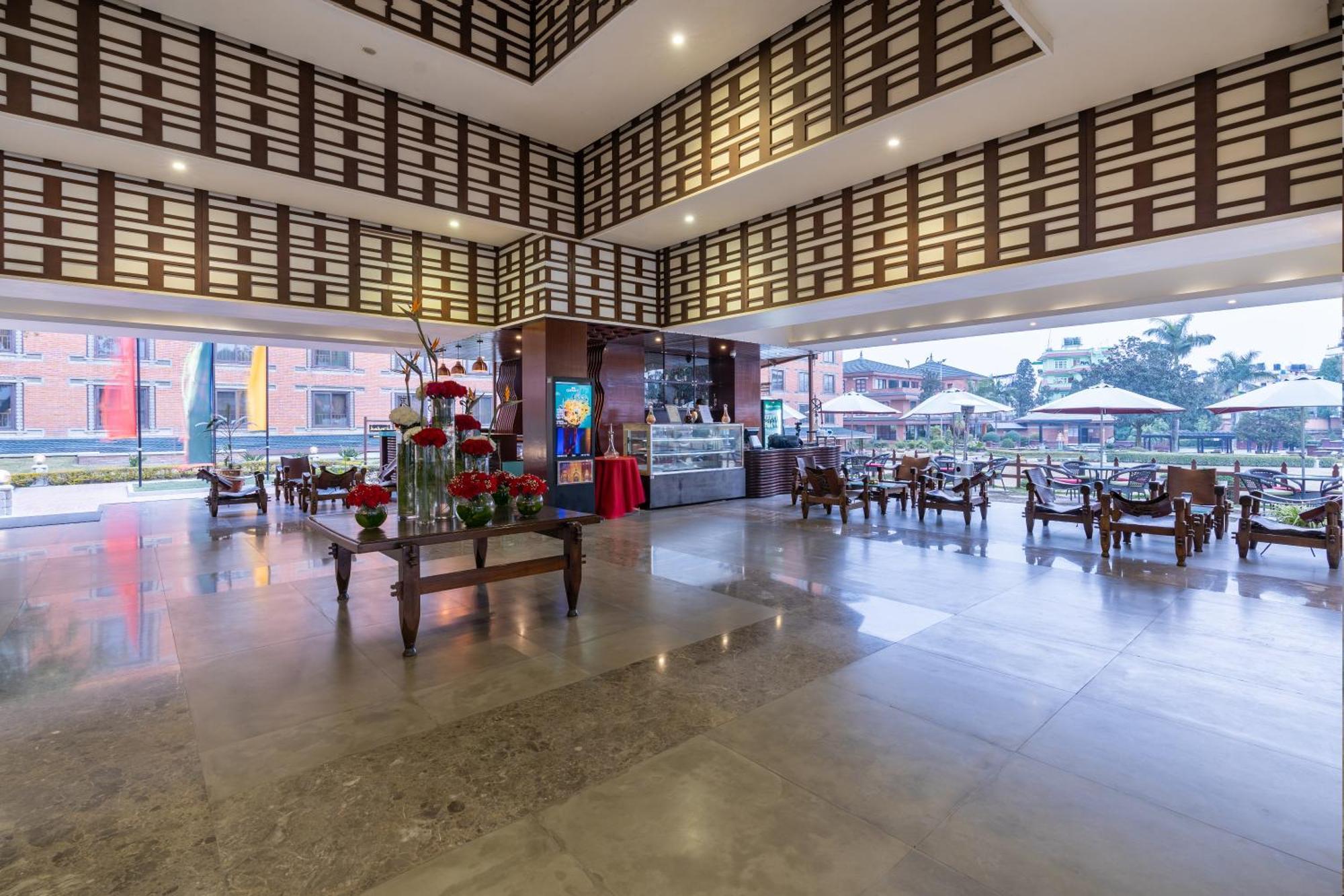 The Soaltee Kathmandu Hotell Exteriör bild