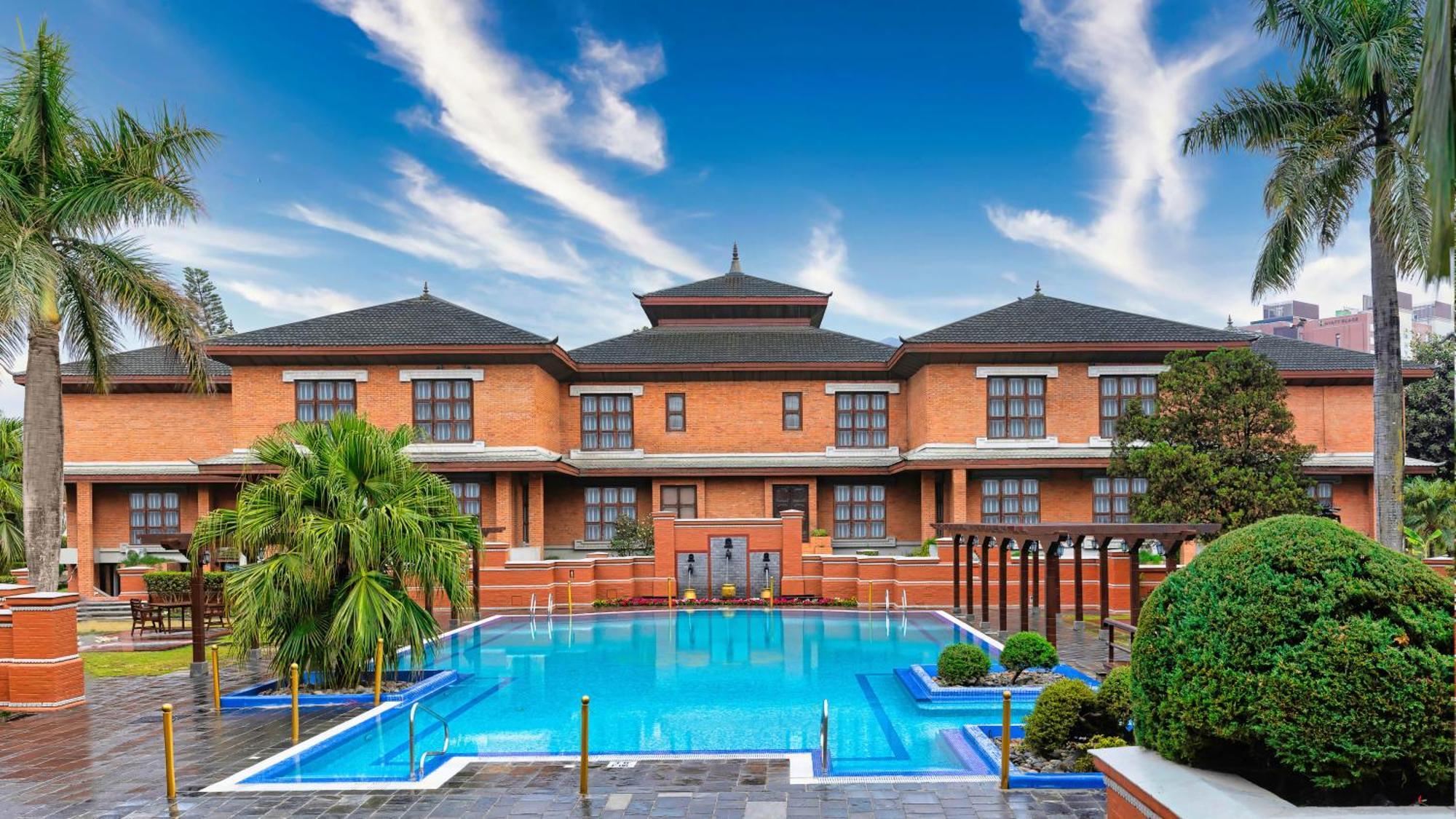 The Soaltee Kathmandu Hotell Exteriör bild